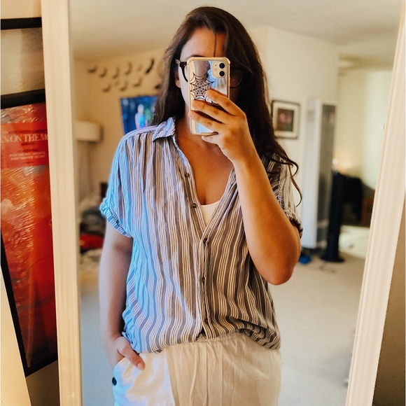 Universal Thread Striped Top - Picture 2 of 6